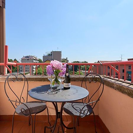 -Luminosa 5 Stars With Balcony- Wifi Netflix 15 Minutes From Duomo Appartement Milaan Buitenkant foto