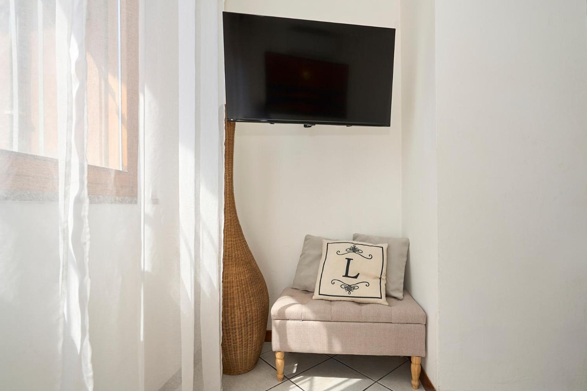 -Luminosa 5 Stars With Balcony- Wifi Netflix 15 Minutes From Duomo Appartement Milaan Buitenkant foto