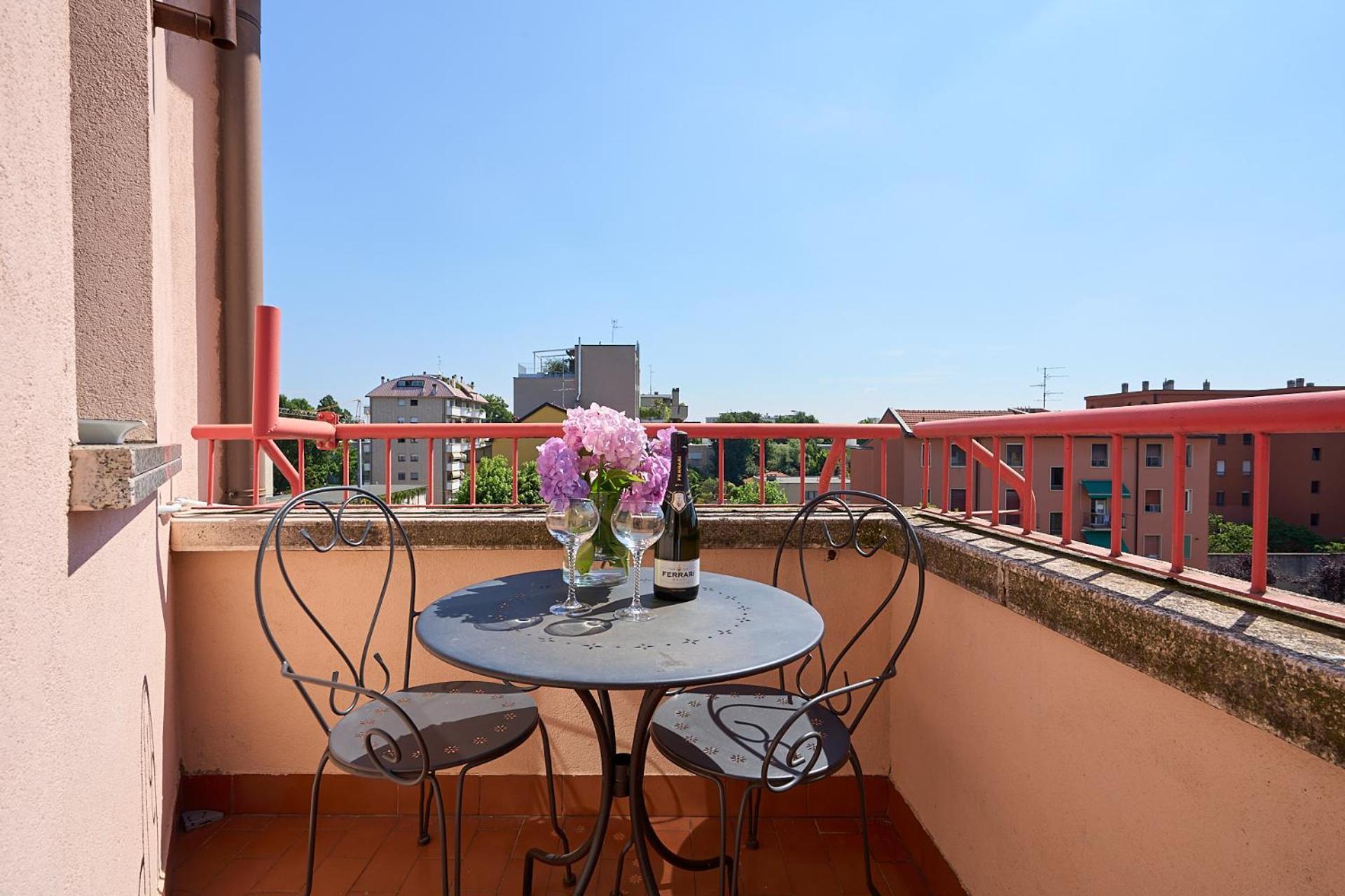 -Luminosa 5 Stars With Balcony- Wifi Netflix 15 Minutes From Duomo Appartement Milaan Buitenkant foto