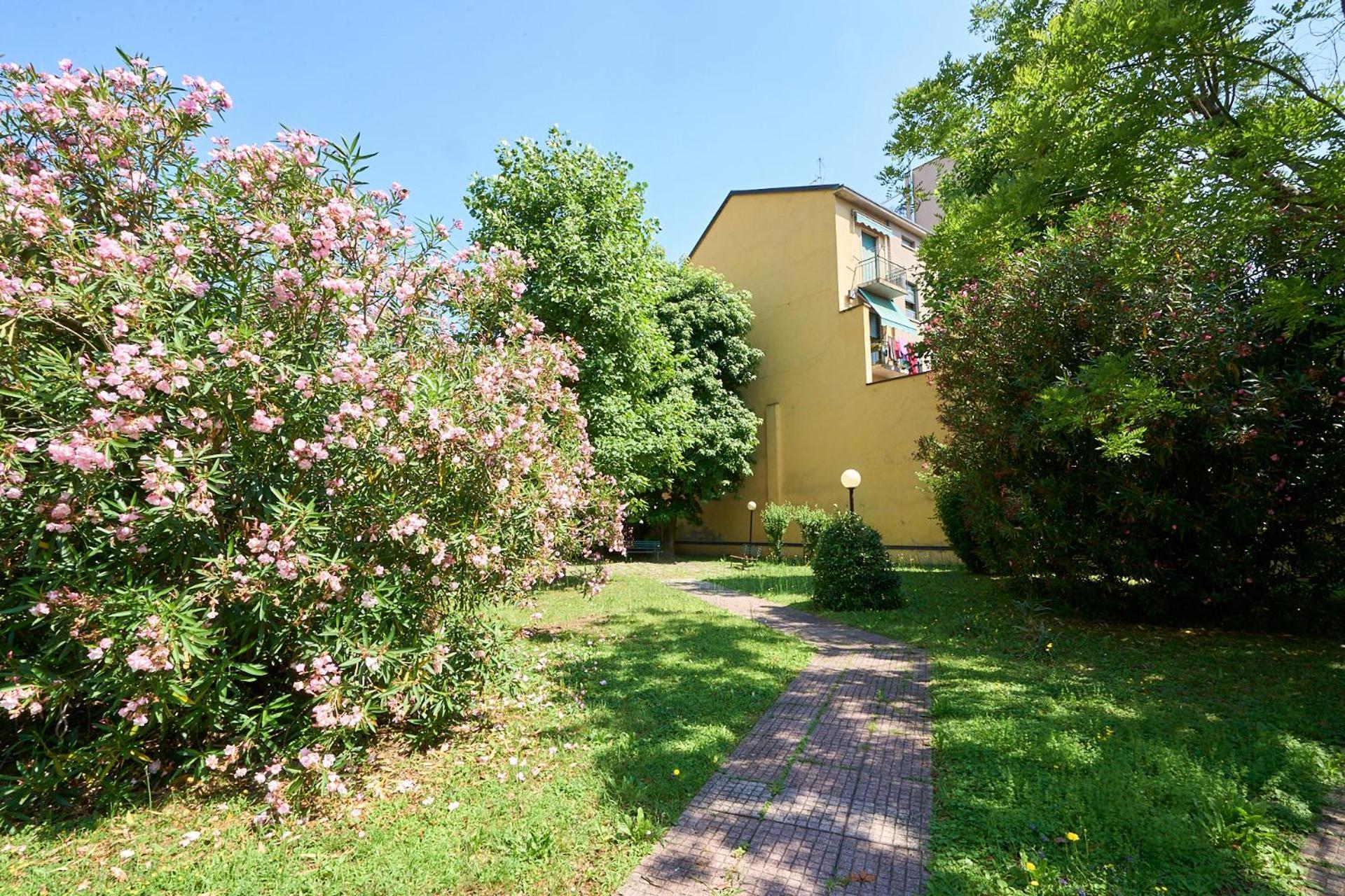 -Luminosa 5 Stars With Balcony- Wifi Netflix 15 Minutes From Duomo Appartement Milaan Buitenkant foto