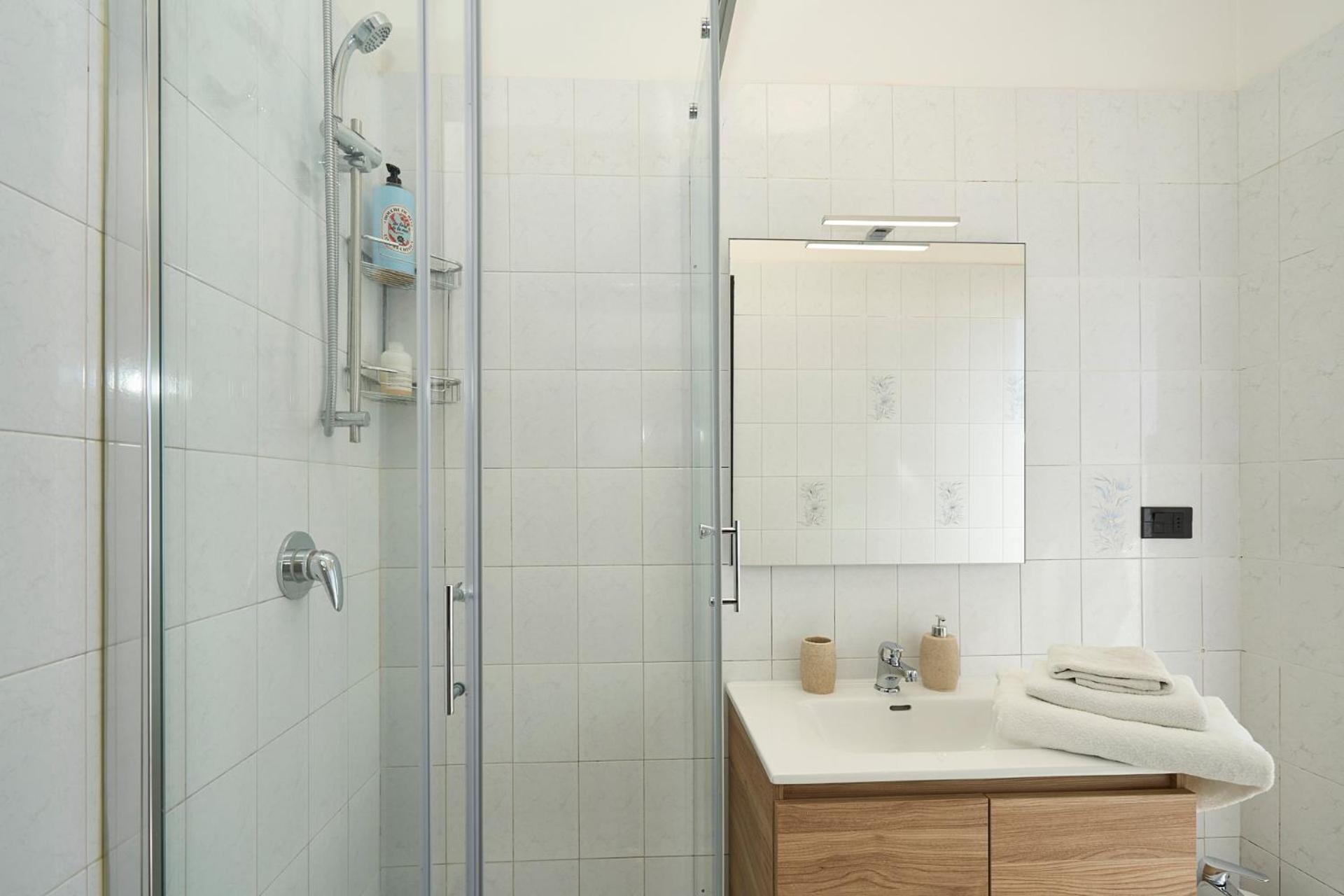 -Luminosa 5 Stars With Balcony- Wifi Netflix 15 Minutes From Duomo Appartement Milaan Buitenkant foto