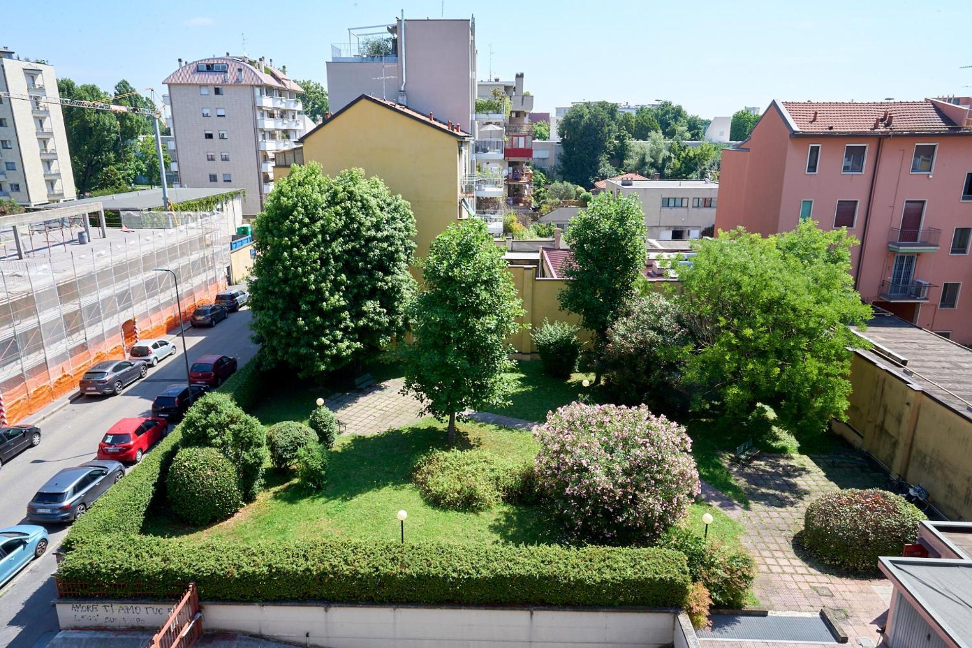 -Luminosa 5 Stars With Balcony- Wifi Netflix 15 Minutes From Duomo Appartement Milaan Buitenkant foto